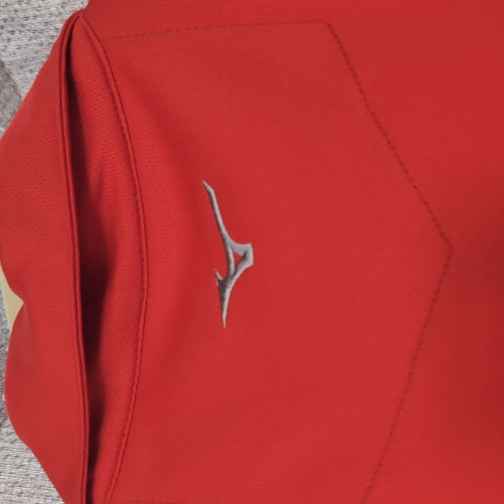 🔥 Mizuno Red Performance Polo Shirt – Size Large | Athletic & Stylish 🏌️‍♂️ - Picture 5 of 5